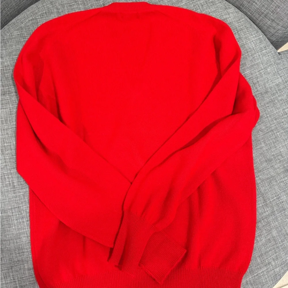 Burberry Men’s Bright Red V-Neck Sweater - Picture 4 of 11